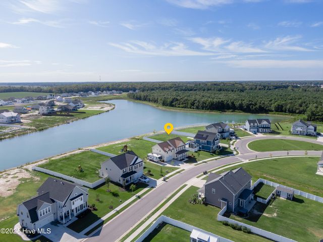 300 Farmstead Loop, Moyock, NC 27958