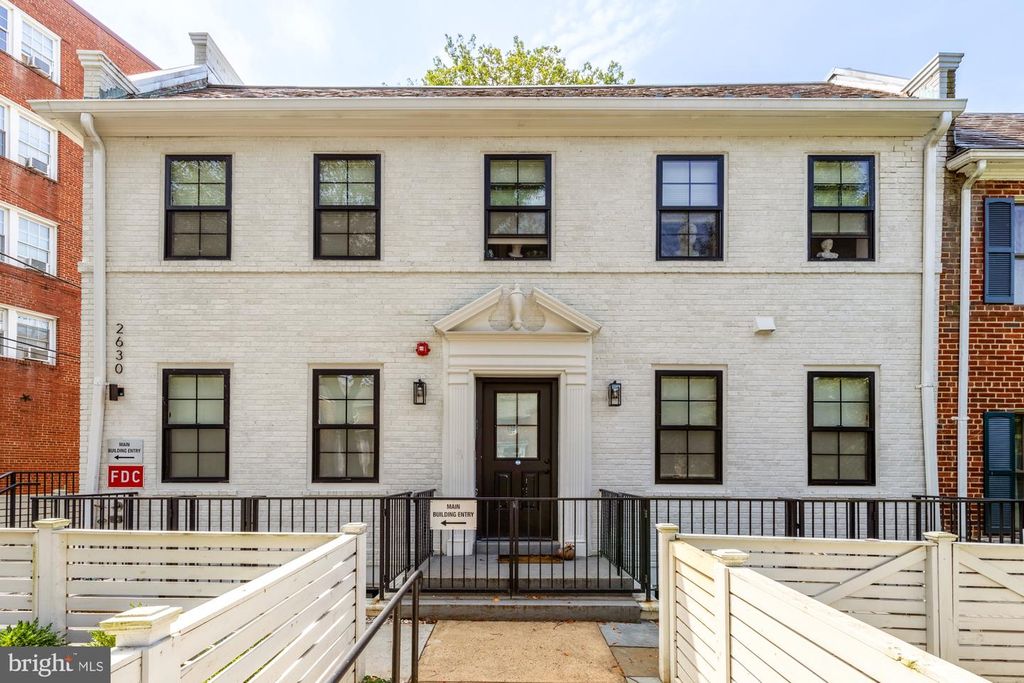 2630 39TH ST NW #1, Washington, DC 20007