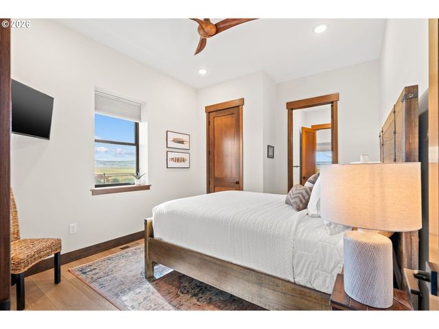 2106 Sw TAHOE Ave, Pendleton, OR 97801