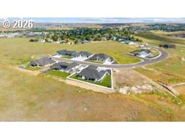 2106 Sw TAHOE Ave, Pendleton, OR 97801