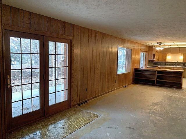 102 Cherry, Minneapolis, KS 67467