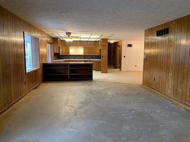 102 Cherry, Minneapolis, KS 67467