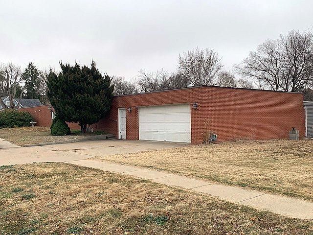 102 Cherry, Minneapolis, KS 67467