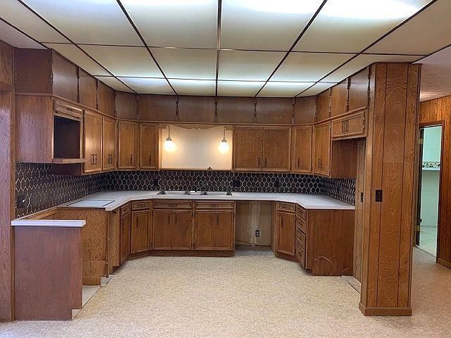 102 Cherry, Minneapolis, KS 67467