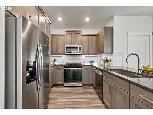 5727 Se 79TH Ave, Hillsboro, OR 97123