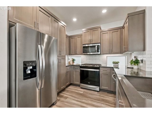 5727 Se 79TH Ave, Hillsboro, OR 97123