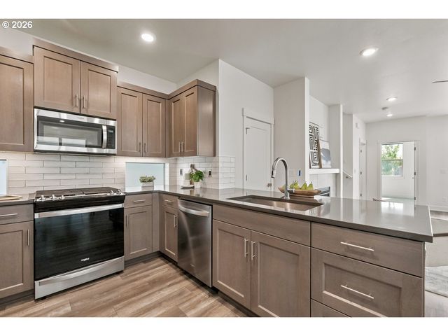 5727 Se 79TH Ave, Hillsboro, OR 97123
