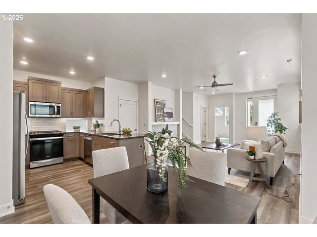 5727 Se 79TH Ave, Hillsboro, OR 97123