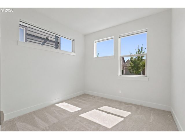 5727 Se 79TH Ave, Hillsboro, OR 97123