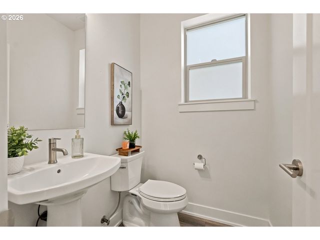 5727 Se 79TH Ave, Hillsboro, OR 97123