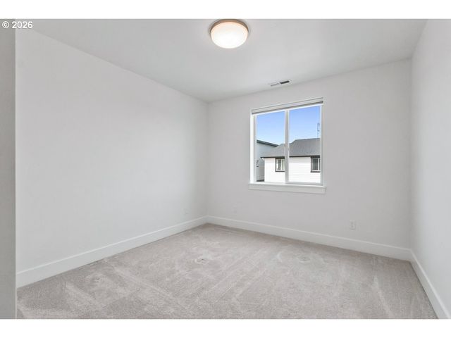 5727 Se 79TH Ave, Hillsboro, OR 97123