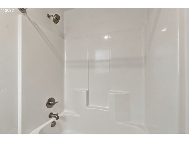 5727 Se 79TH Ave, Hillsboro, OR 97123