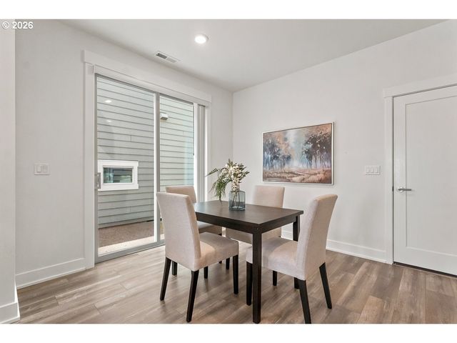 5727 Se 79TH Ave, Hillsboro, OR 97123