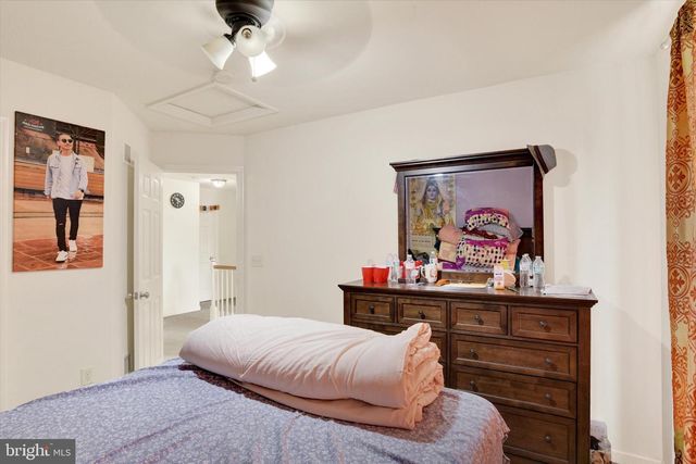23 HAMLET CIRCLE, Mechanicsburg, PA 17050