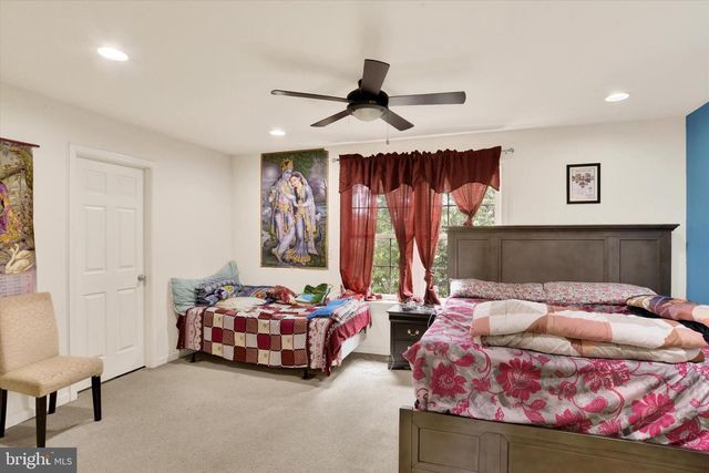 23 HAMLET CIRCLE, Mechanicsburg, PA 17050