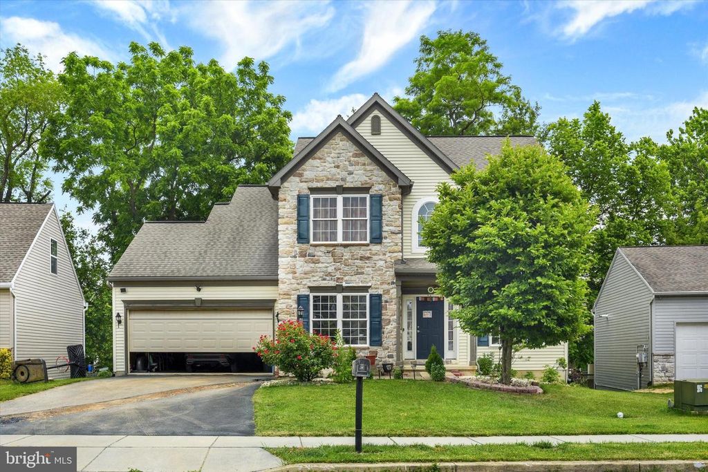23 HAMLET CIRCLE, Mechanicsburg, PA 17050