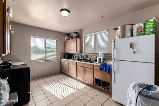 6520 S 28TH Street, Phoenix, AZ 85042