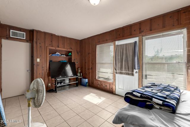 6520 S 28TH Street, Phoenix, AZ 85042