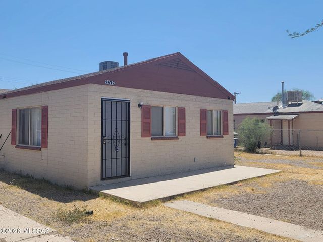 2518-2520 E Cameron, Tucson, AZ 85713