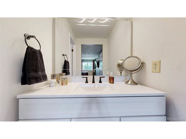 4887 S Field Way, Littleton, CO 80123