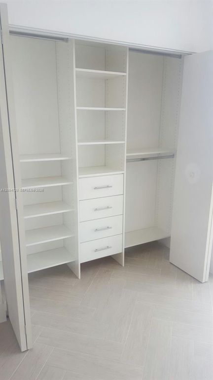 600 NE 27th St 2705, Miami, FL 33137