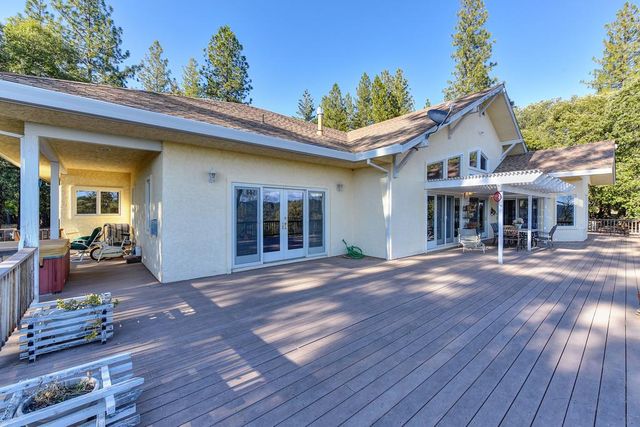 24200 Golden Ridge Dr, Volcano, CA 95689