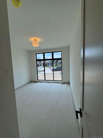 13999 Arthur Court, Washington Twp, MI 48094