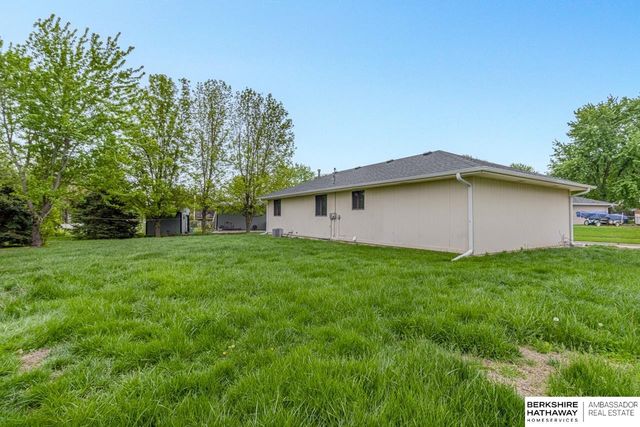 2250 Sunrise Drive, Blair, NE 68008