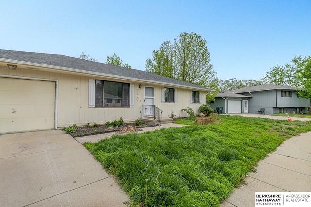 2250 Sunrise Drive, Blair, NE 68008