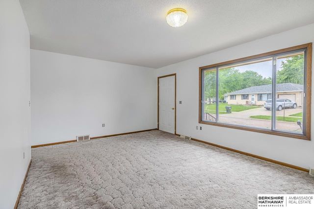 2250 Sunrise Drive, Blair, NE 68008