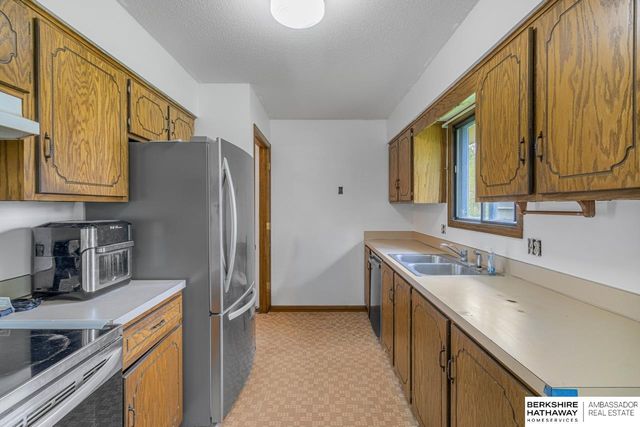 2250 Sunrise Drive, Blair, NE 68008