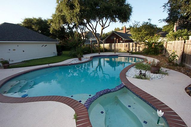 1615 Green Leaf Oaks Drive, Sugar Land, TX 77479