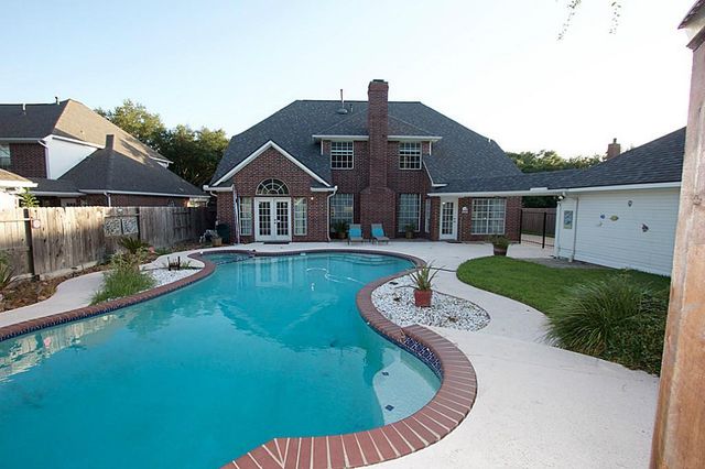 1615 Green Leaf Oaks Drive, Sugar Land, TX 77479