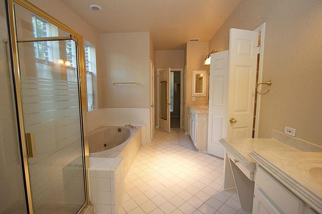 1615 Green Leaf Oaks Drive, Sugar Land, TX 77479