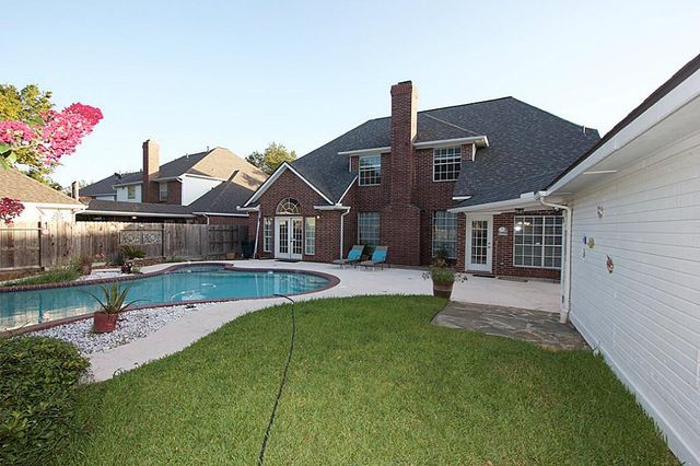 1615 Green Leaf Oaks Drive, Sugar Land, TX 77479
