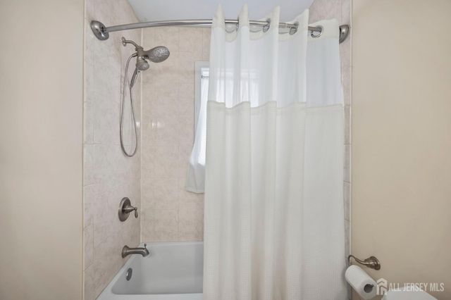 414 fairview Avenue, Colonia, NJ 07067