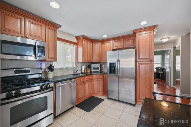 414 fairview Avenue, Colonia, NJ 07067