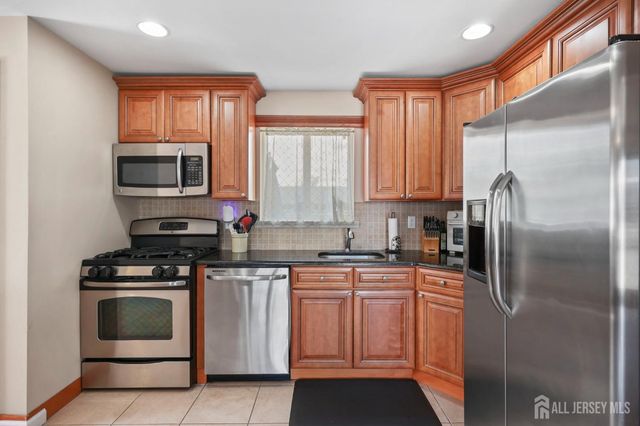 414 fairview Avenue, Colonia, NJ 07067
