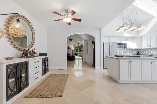 49 Widewater Rd, Hilton Head Island, SC 29926