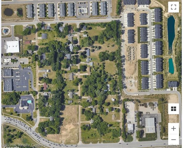 4920 Estes Drive, Lake Orion Village, MI 48359