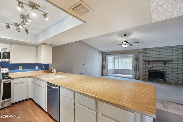 4261 E Yawepe Street, Phoenix, AZ 85044