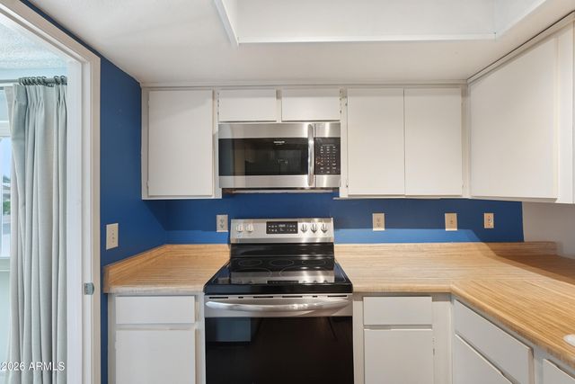 4261 E Yawepe Street, Phoenix, AZ 85044