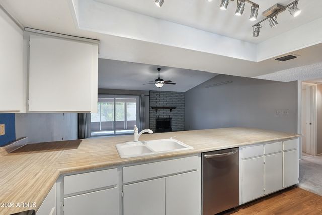 4261 E Yawepe Street, Phoenix, AZ 85044