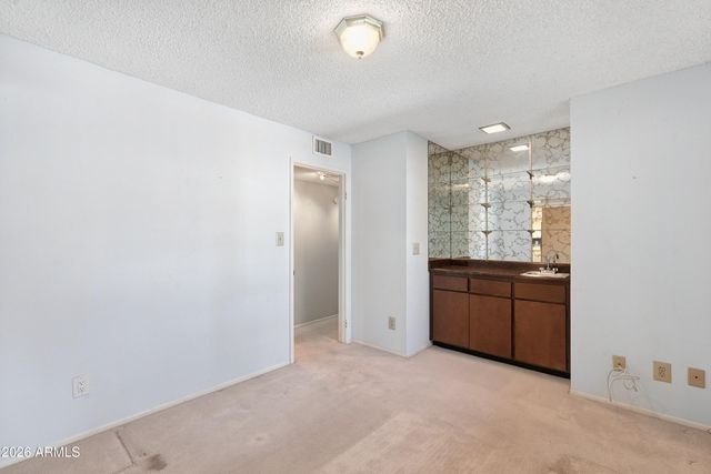 4261 E Yawepe Street, Phoenix, AZ 85044