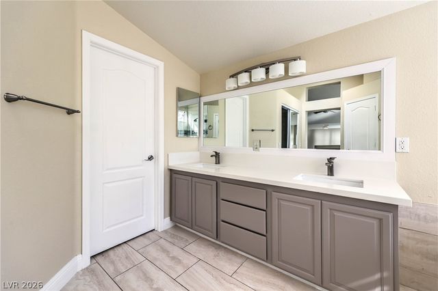 1717 Double Arch Court, Las Vegas, NV 89128