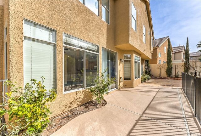 1717 Double Arch Court, Las Vegas, NV 89128