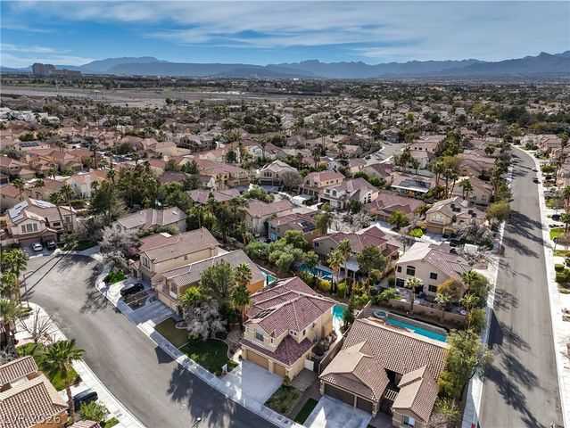 1717 Double Arch Court, Las Vegas, NV 89128