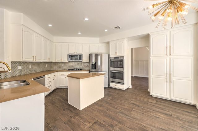 1717 Double Arch Court, Las Vegas, NV 89128
