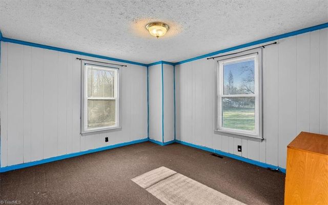 1060 N Scales Street, Reidsville, NC 27320