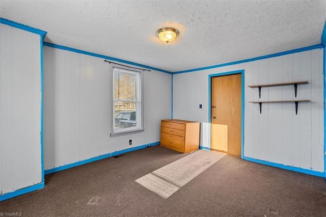 1060 N Scales Street, Reidsville, NC 27320